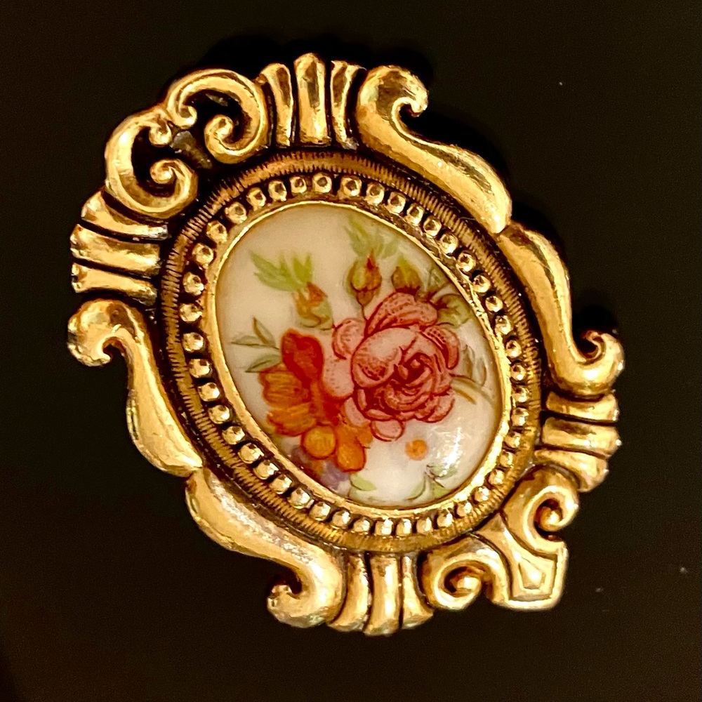 SARAH COVENTRY FLORAL BROOCH PIN